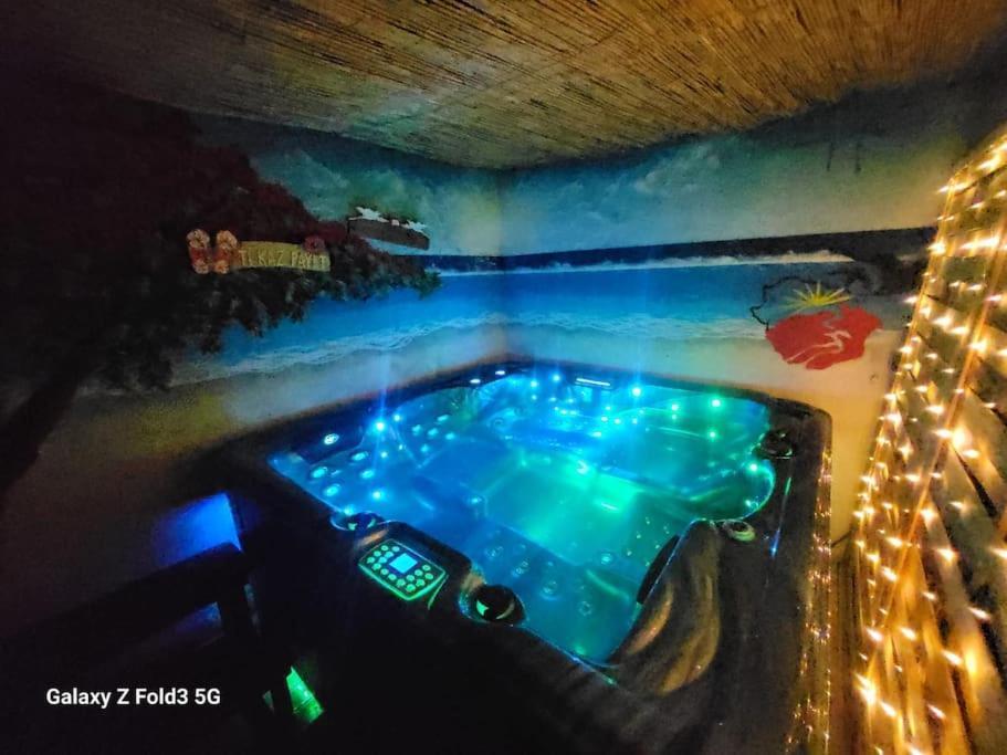 ואלבון Studio Avec Terrasse Et Jacuzzi מראה חיצוני תמונה