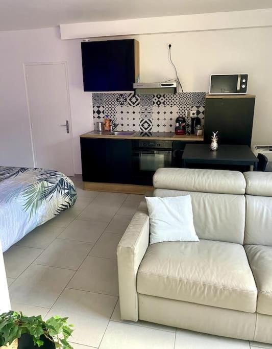 ואלבון Studio Avec Terrasse Et Jacuzzi מראה חיצוני תמונה